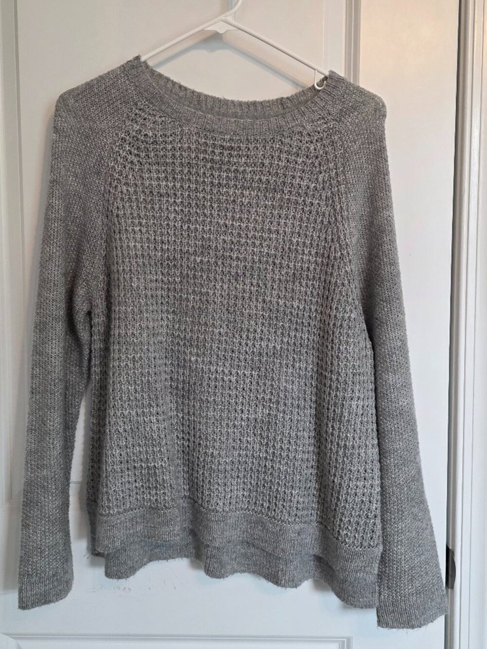 Forever 21 Grey Waffle Knit Sweater - Large